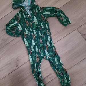 Dreamiere Pining Fir You Bamboo hooded romper- 6-12 months
